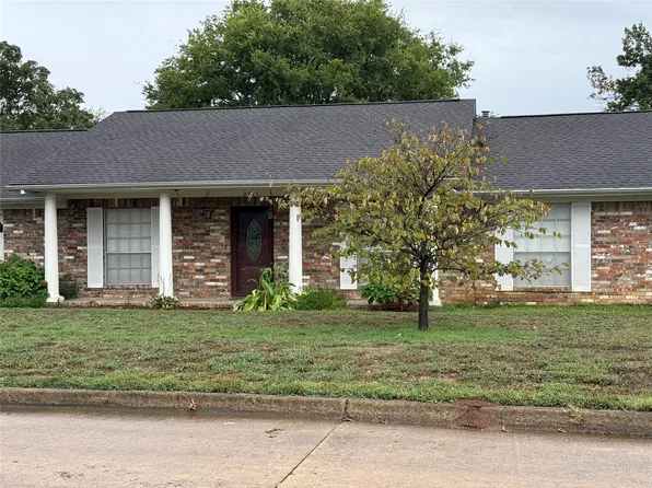 2711 Kingston St, Muskogee, OK 74403