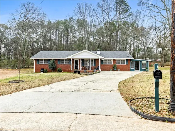 451 Cabriolet Ct, McDonough, GA 30253