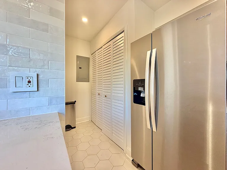 907 Oak Tree Dr — Photo 15