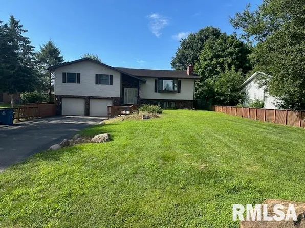 1000 E Washington St, Riverton, IL 62561