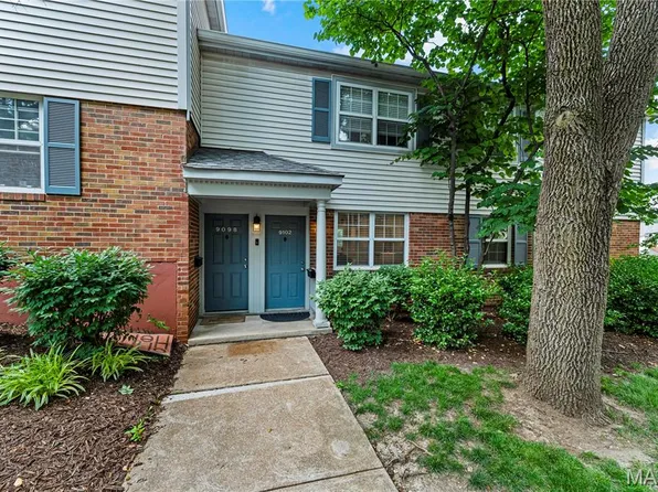 9102 W Swan Cir, Saint Louis, MO 63144