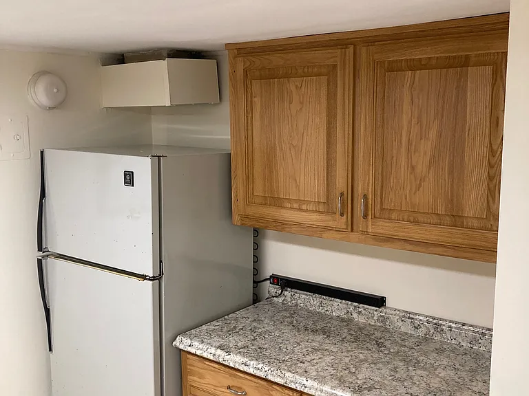 2802 Saint Paul St #1R — Photo 11