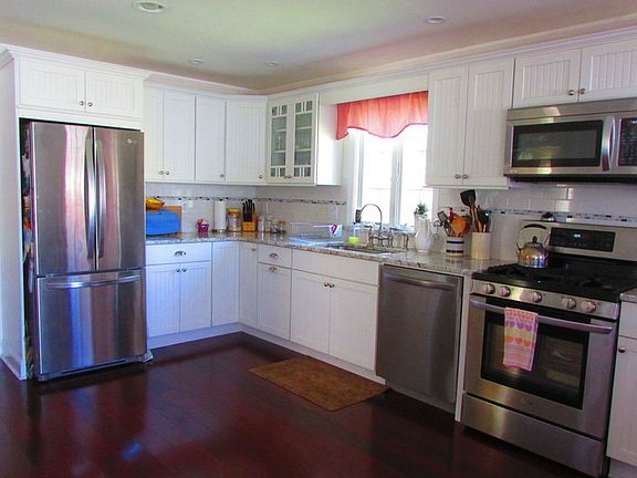 2nd image of 28 McKinley Pl