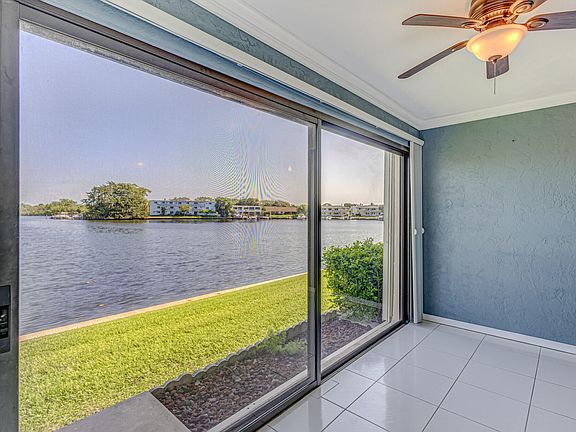 4th image of 313 Lake Cir APT 110