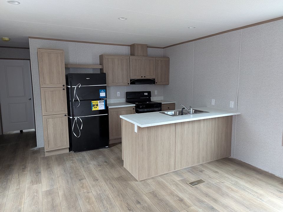 2nd image of 2235 S Brabant #27