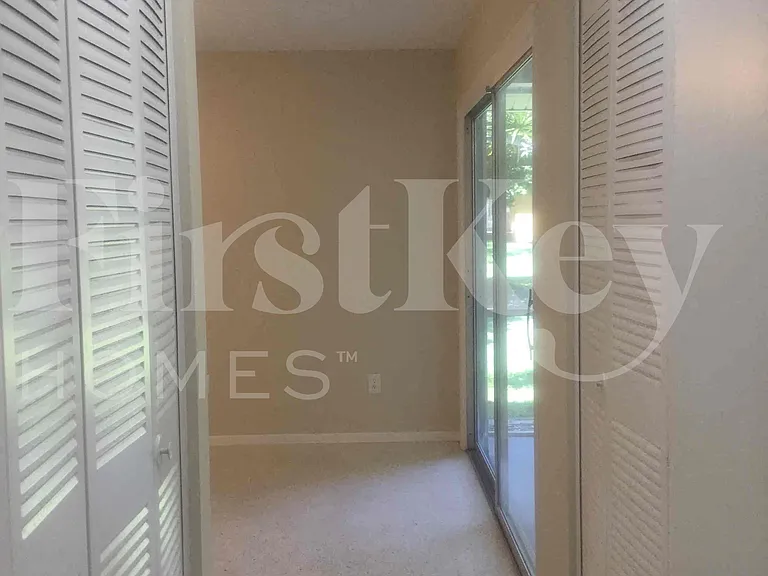 687 SW Heather St — Photo 27