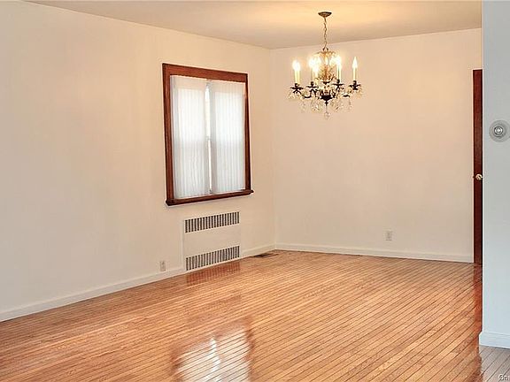 5th image of 65-68 Ellwell Cres #1
