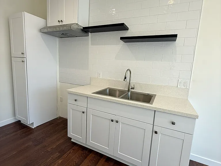 19 Granada Ave #7 — Photo 3