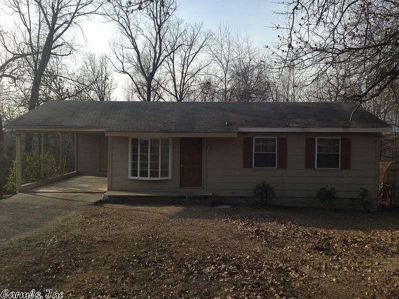 1st image of 18 Pottawattamie Dr