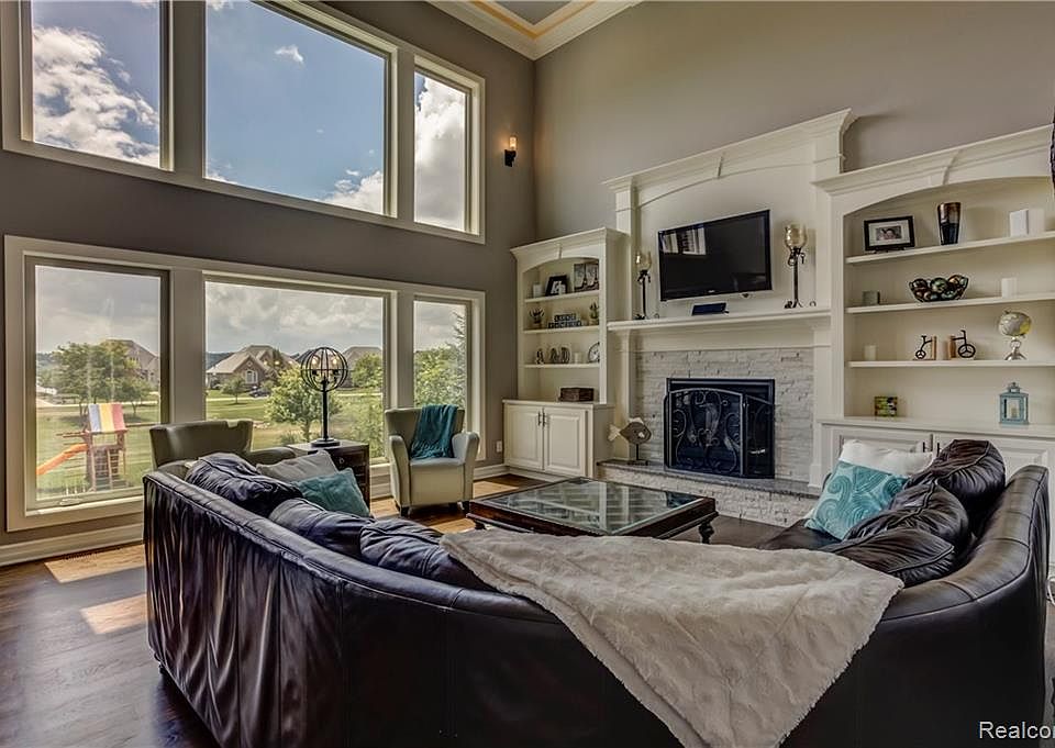 2nd image of 10517 Stoney Point Dr
