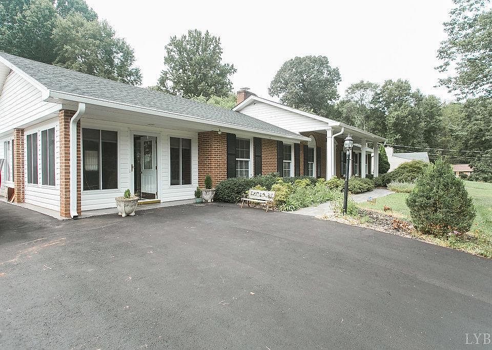 1st image of 555 Jefferson Dr