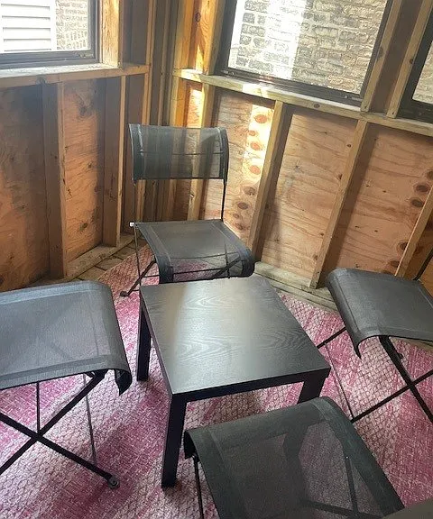 THREE-SEASON PORCH