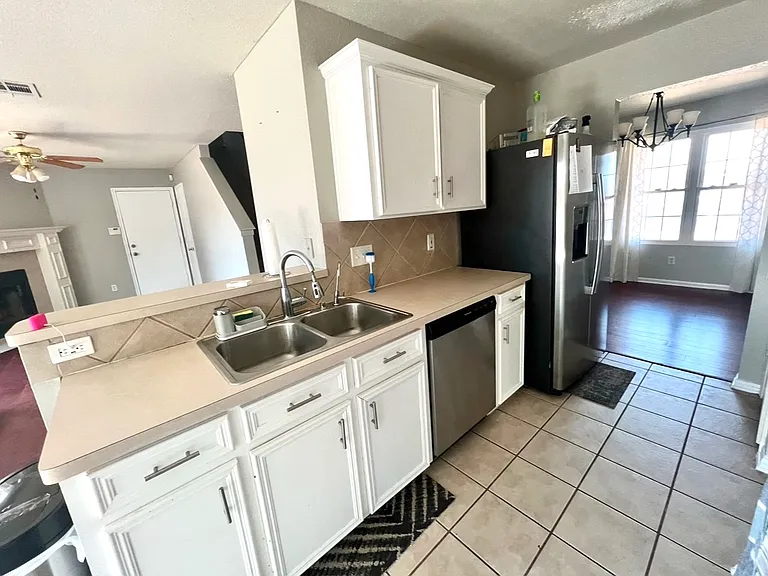 2702 Verbena Loop — Photo 16