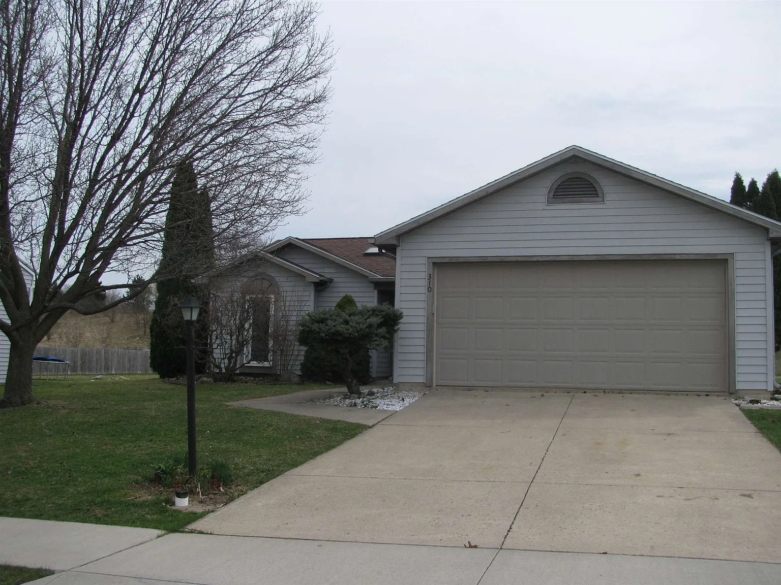 310 N Granada Dr photo 1