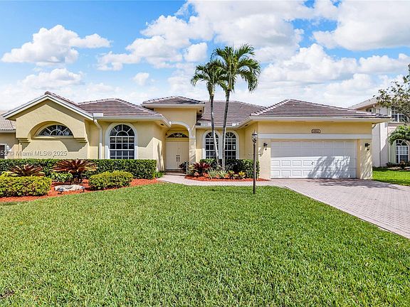 2nd image of 6922 E Mariposa Cir