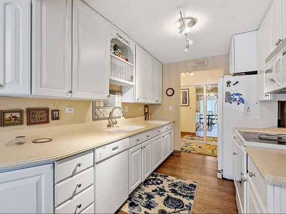 2nd image of 1020 N Harlem Ave APT 1D