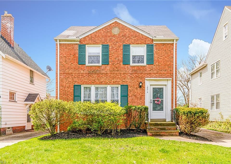 1st image of 18016 E Park Dr