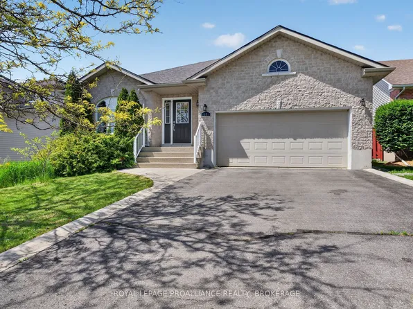 18 McKeown Cres, Loyalist, ON K7N 1Y3