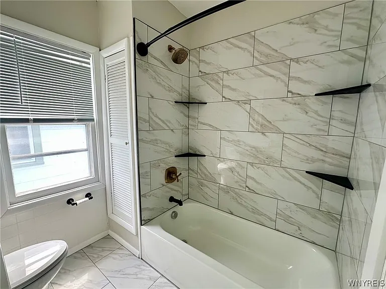 248 Commonwealth Ave #2 — Photo 16