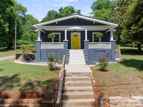 147 N Hillside St, Rutherfordton, NC 28139