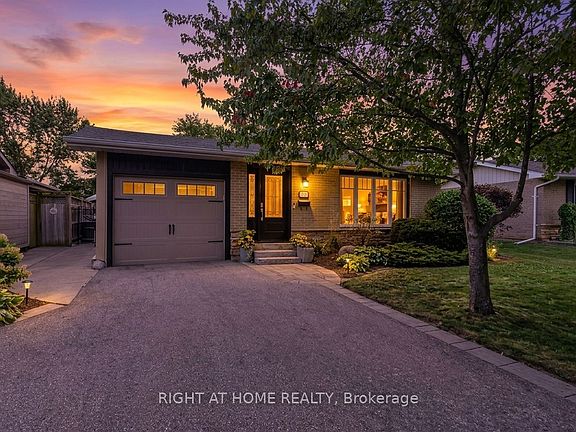 4th image of 1432 Dewbourne Cres