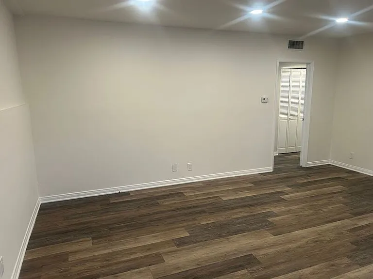 3459 Montrose Ave #A — Photo 14