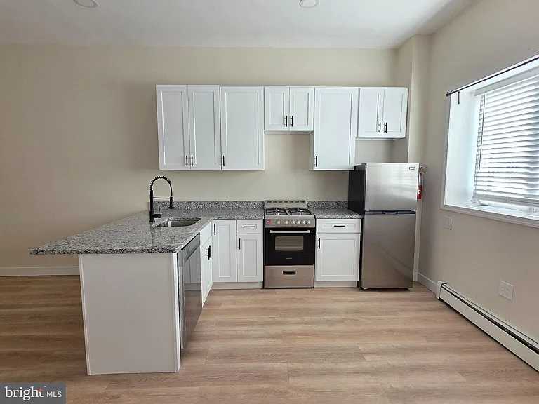 2715 E Ontario St #A — Photo 5