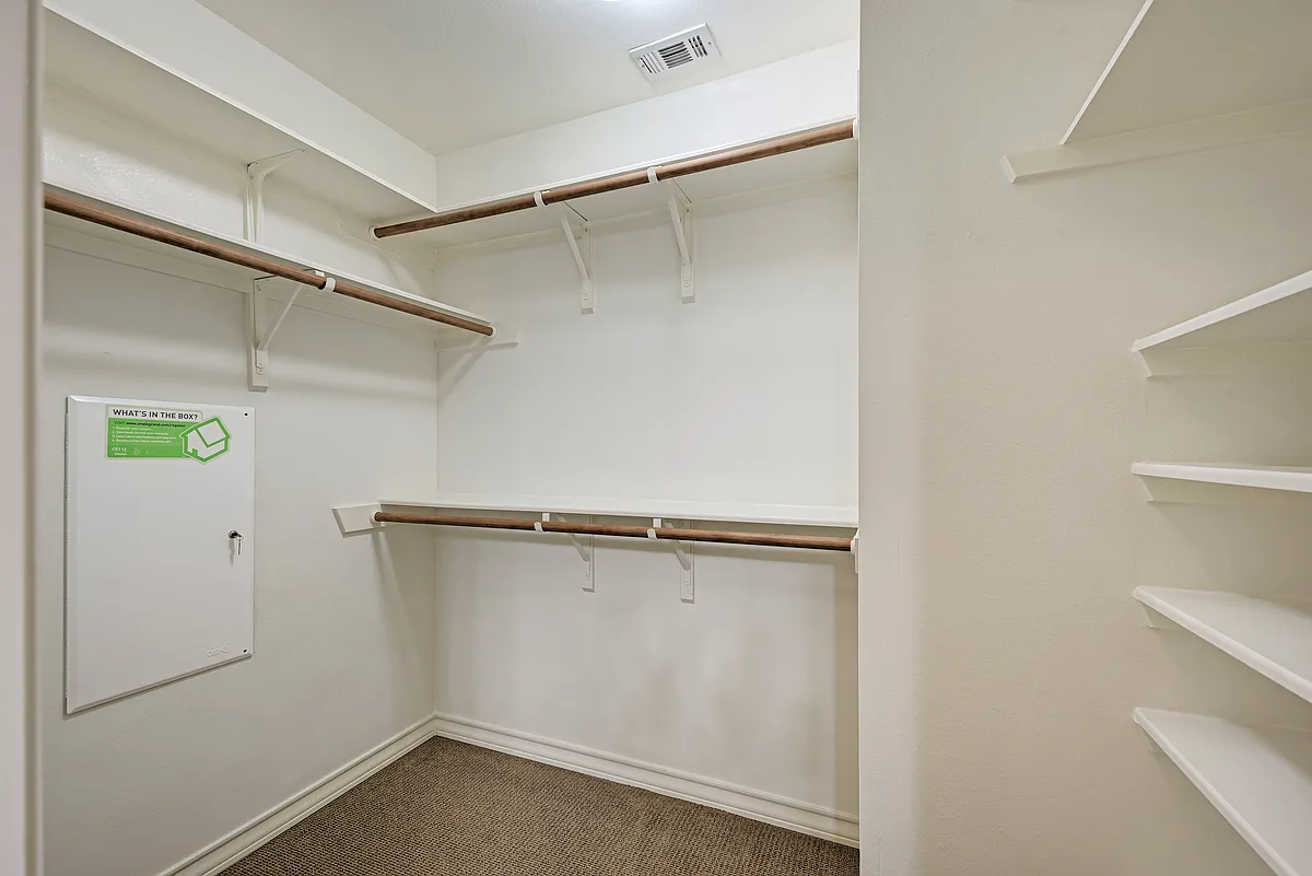 Building Photo - Windermere Townhomes