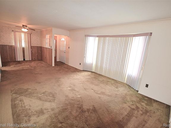5th image of 175 John Daly St