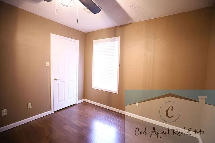 908 E Word Ave — Photo 13