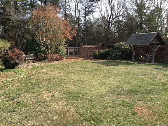 2nd image of 204 Sullivan Ct