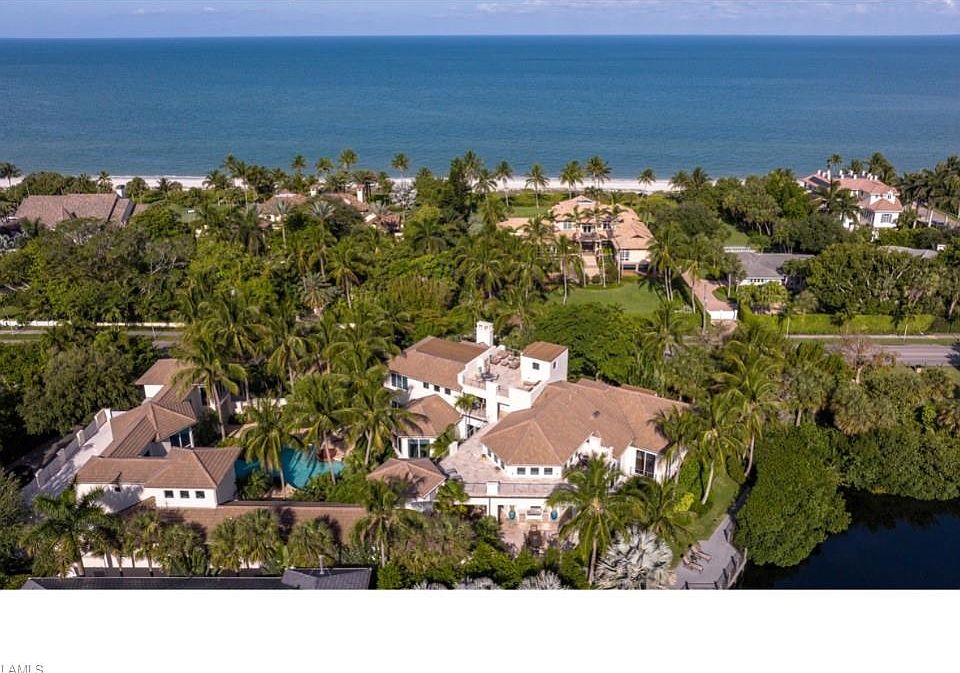 1st image of 450 Gulf Shore Blvd N