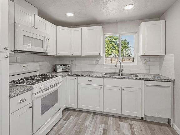3rd image of 394 S West Ave