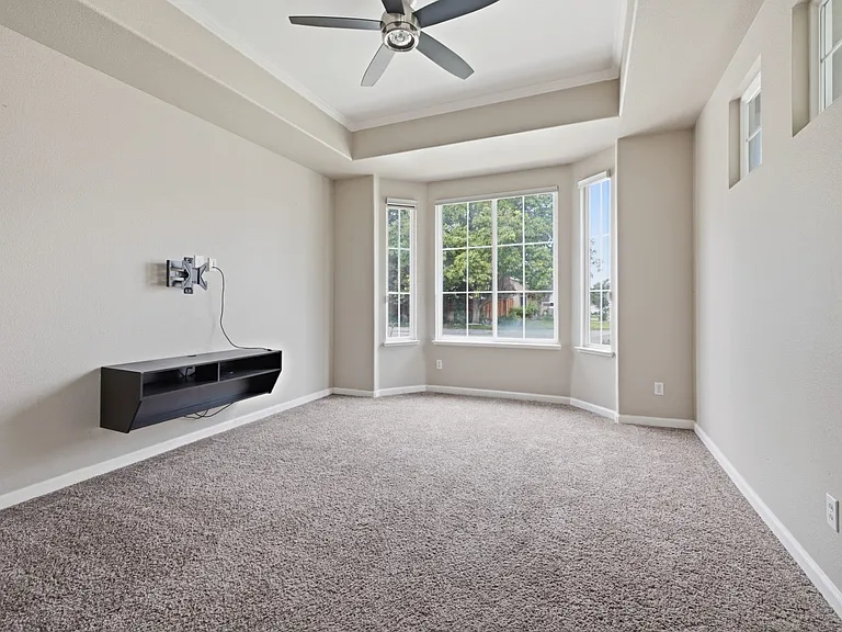 722 Summer Ln — Photo 18