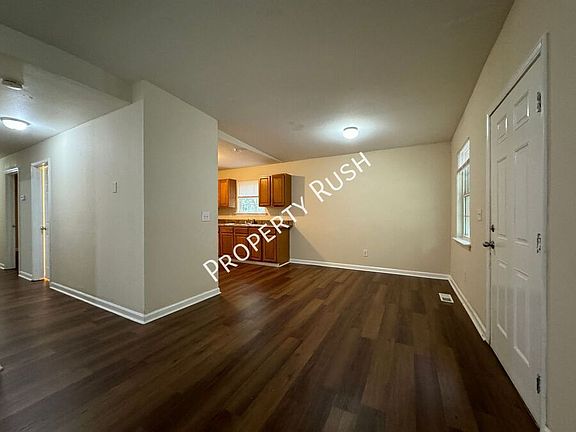 4th image of 3771 Grace Ave