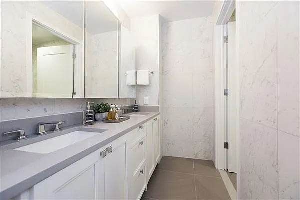 Sold by Park River | media 7