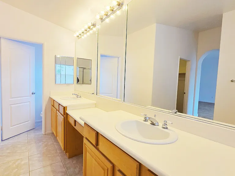 34619 Chinaberry Dr — Photo 23