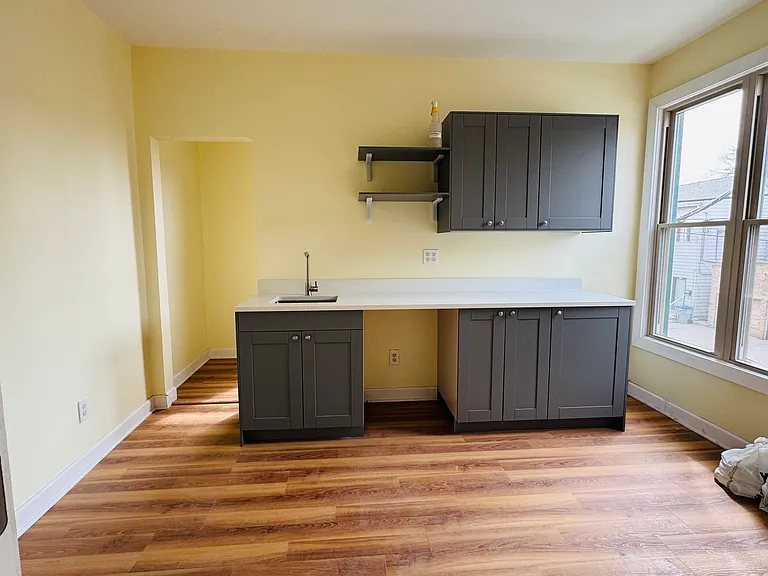 1024 E Brady St #1 — Photo 8