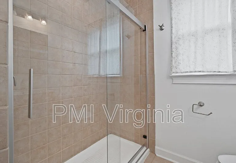 7805 Sheryl Dr — Photo 18