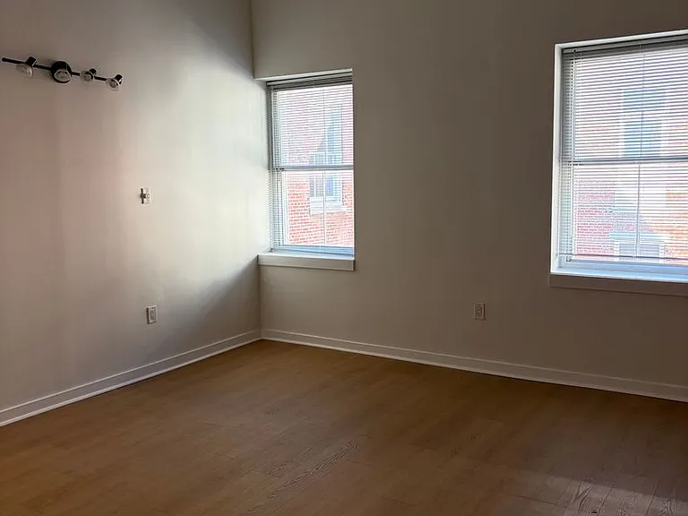 24-30 S Bank St #410 — Photo 12