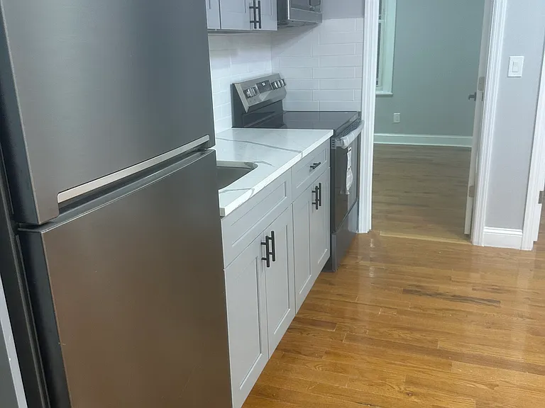 950 E 217th St #5 — Photo 3