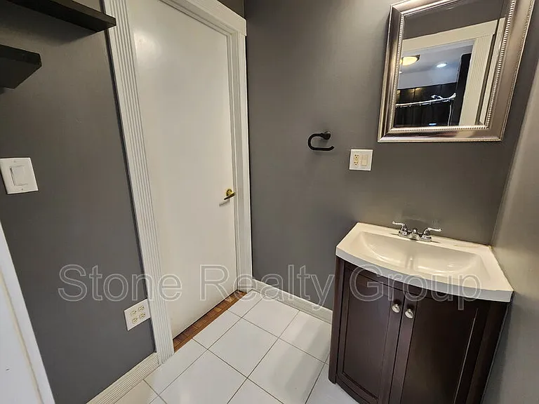 1535 Barbour Ave — Photo 7