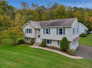 81 Brooks Rd, Middletown, CT 06457