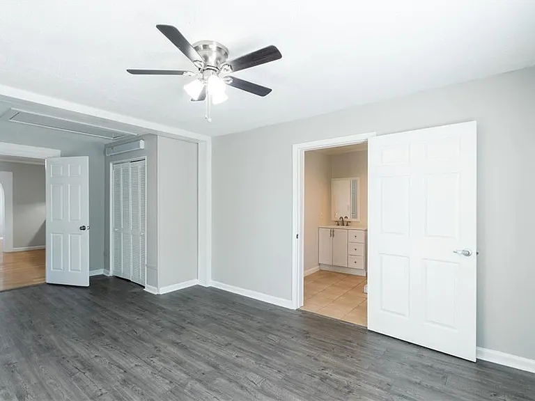 4715 S Lee St — Photo 21
