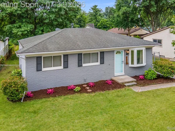 21966 Flanders St, Farmington Hills, MI 48335