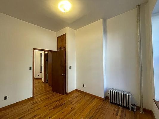 4th image of 346 E 65th St APT 1D
