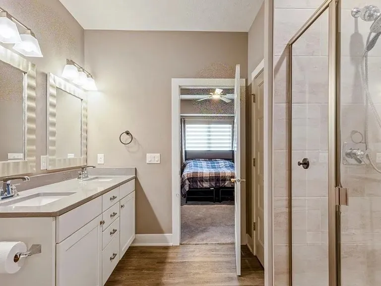 2602 Fountain Cir — Photo 17