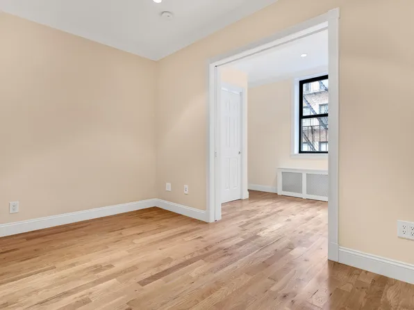 336 East 81st Street image 1 of 8