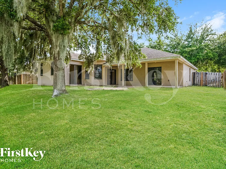 1521 Clapton Dr — Photo 18