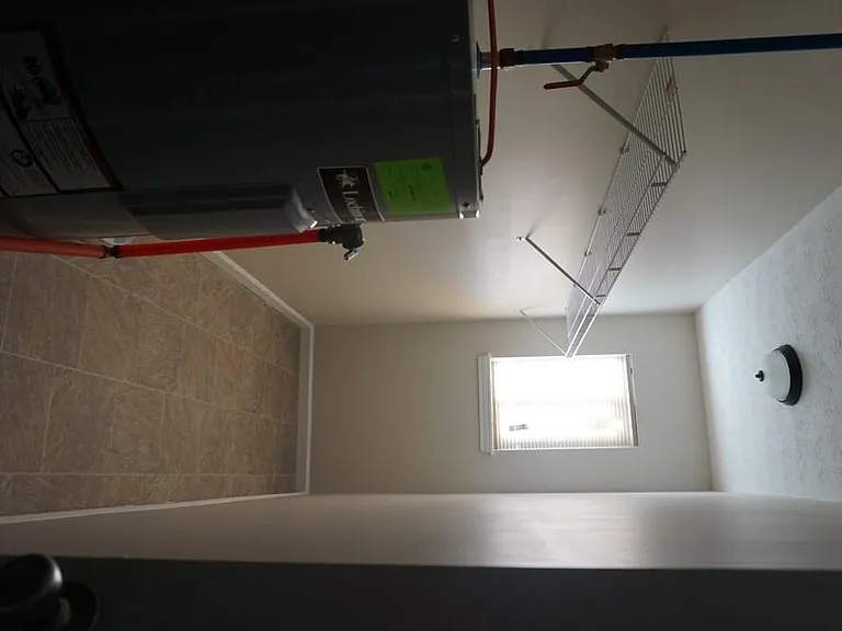 Utility room/closet
